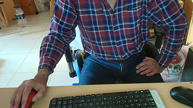 angelgarcia269 online show from 06/03/26, 12:08