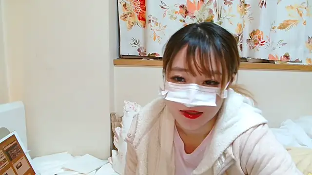 Snapshot of liliyRiSAcha-n chatting on 12/21/24, 06:55 liliyRiSAcha-n online show from 12/21/24, 06:55