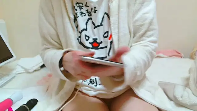 Snapshot of liliyRiSAcha-n chatting on 01/23/25, 07:29 liliyRiSAcha-n online show from 01/23/25, 07:29