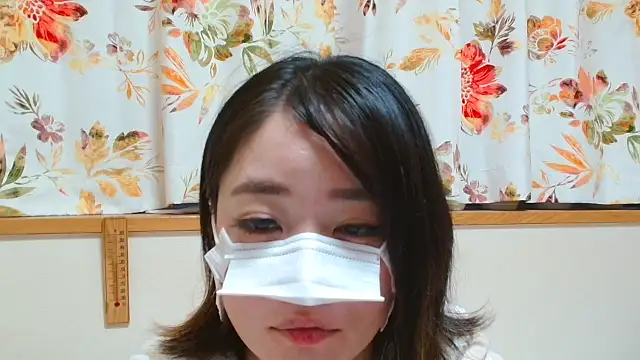 Snapshot of liliyRiSAcha-n chatting on 11/12/25, 07:31 liliyRiSAcha-n online show from 11/12/25, 07:31