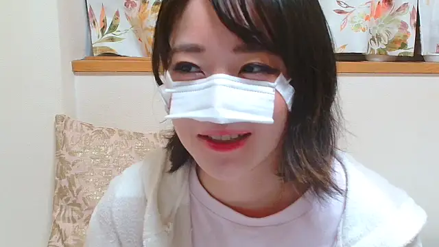 Snapshot of liliyRiSAcha-n chatting on 12/03/25, 07:16 liliyRiSAcha-n online show from 12/03/25, 07:16