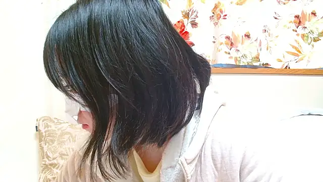 Snapshot of liliyRiSAcha-n chatting on 02/10/26, 07:23 liliyRiSAcha-n online show from 02/10/26, 07:23