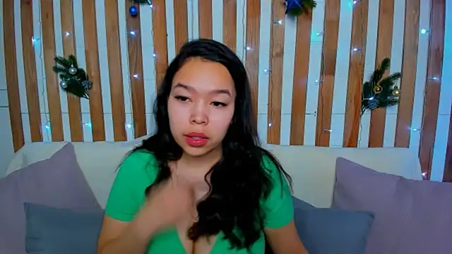 Snapshot of Kris_top_Lee chatting on 12/08/24, 01:46 Kris top Lee online show from 12/08/24, 01:46