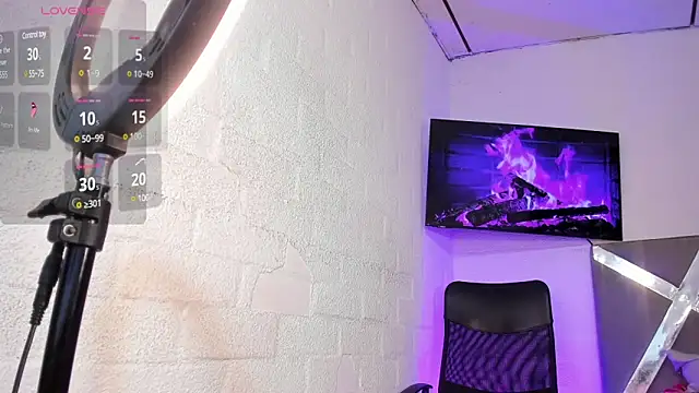 Snapshot of Fenty_XX chatting on 03/16/25, 09:58 Fenty XX online show from 03/16/25, 09:58