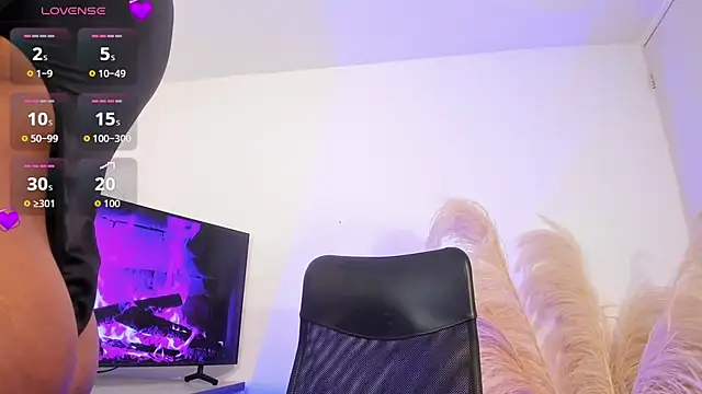 Snapshot of Fenty_XX chatting on 09/13/25, 11:15 Fenty XX online show from 09/13/25, 11:15