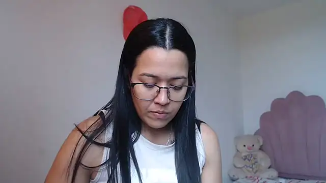 Snapshot of lady_hot2xx chatting on 10/31/25, 05:58 lady hot2xx online show from 10/31/25, 05:58