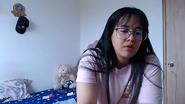 Snapshot of lady_hot2xx chatting on 06/27/26, 04:12 lady hot2xx online show from 06/27/26, 04:12
