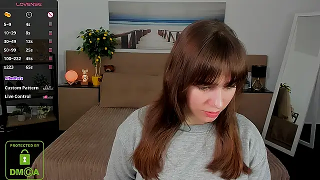  Eliizabeth  online show from 03/13/25, 08:22