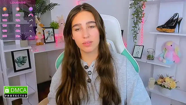  Eliizabeth  online show from 10/23/25, 09:46