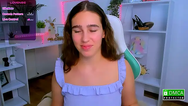  Eliizabeth  online show from 11/23/25, 10:20