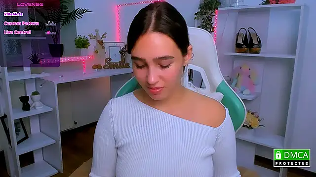  Eliizabeth  online show from 11/26/25, 09:16