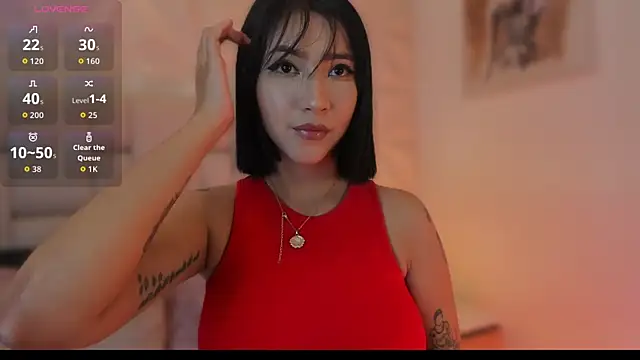 Snapshot of emma_woods_ chatting on 10/06/25, 08:28 emma woods online show from 10/06/25, 08:28