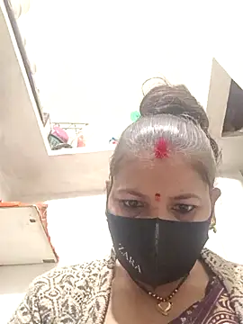 Riyaa-Devi online show from 12/21/25, 05:42