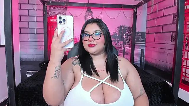 Snapshot of tifanny_bigboobs11 chatting on 03/31/26, 11:21 tifanny bigboobs11 online show from 03/31/26, 11:21