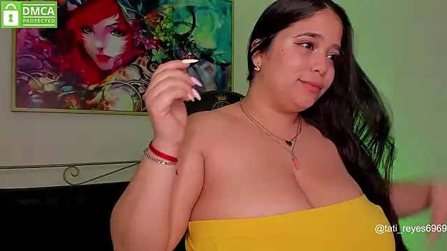 tati reyess online show from 03/11/25, 01:01