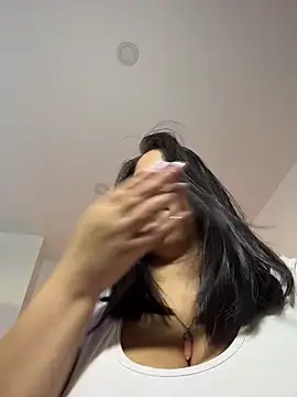 tati reyess online show from 10/07/25, 01:30