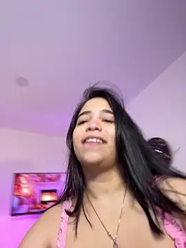 tati reyess online show from 10/16/25, 01:23