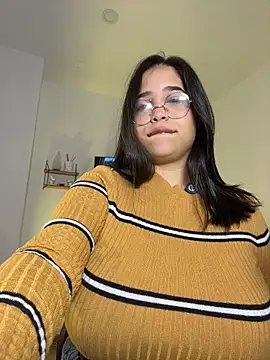 tati reyess online show from 11/28/25, 12:30