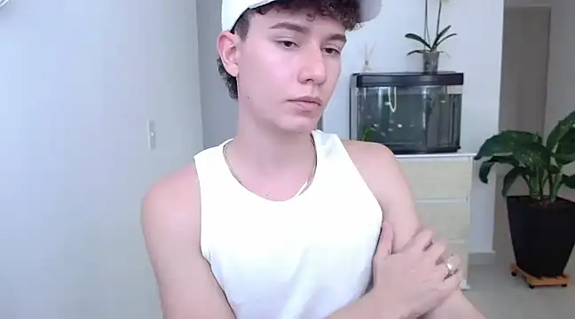 adrian morelly online show from 12/12/24, 07:04