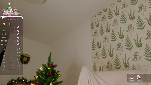 Snapshot of Marie_Diaze chatting on 12/29/24, 11:50 Marie Diaze online show from 12/29/24, 11:50