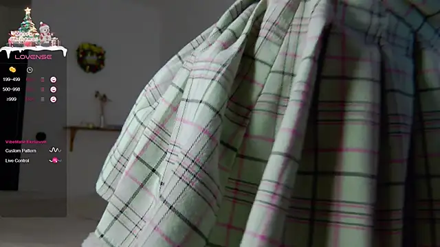 Snapshot of Marie_Diaze chatting on 01/12/25, 05:13 Marie Diaze online show from 01/12/25, 05:13