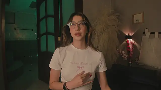 Snapshot of lua_ferch__ chatting on 01/08/25, 12:37 lua ferch online show from 01/08/25, 12:37