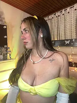 Snapshot of Natalia_Suarez chatting on 03/09/25, 03:54 Natalia Suarez online show from 03/09/25, 03:54