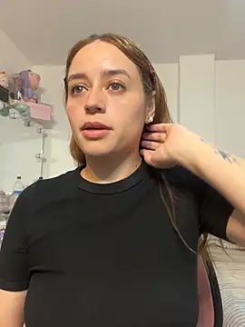 Snapshot of Natalia_Suarez chatting on 04/30/26, 03:46 Natalia Suarez online show from 04/30/26, 03:46