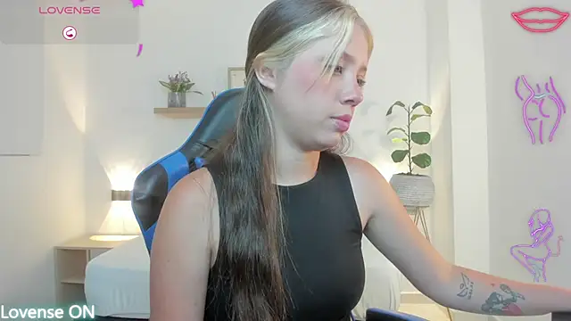 nataly rodri online show from 04/25/26, 02:03