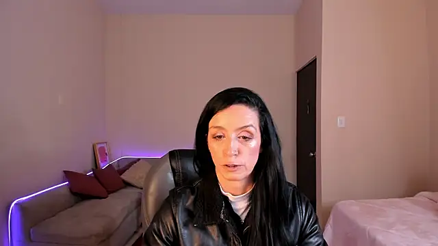 Kristen Garner online show from 06/18/26, 07:29