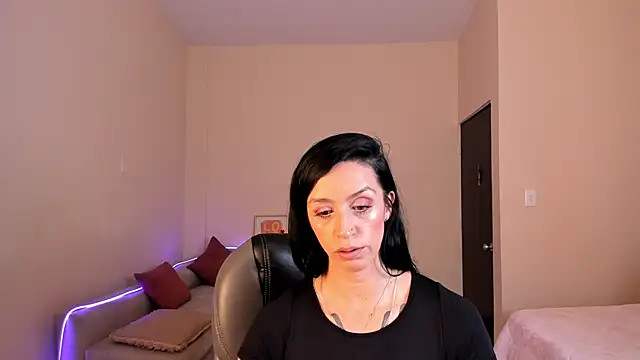 Kristen Garner online show from 06/22/26, 07:33