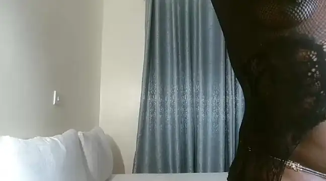 Snapshot of Elegant_Ebony chatting on 02/14/25, 10:07 Elegant Ebony online show from 02/14/25, 10:07