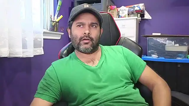 Snapshot of Sakhtlaundaz chatting on 01/10/25, 09:53 Sakhtlaundaz online show from 01/10/25, 09:53