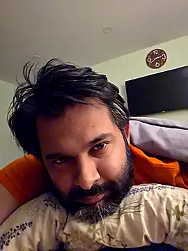 Snapshot of Sakhtlaundaz chatting on 02/14/25, 06:45 Sakhtlaundaz online show from 02/14/25, 06:45
