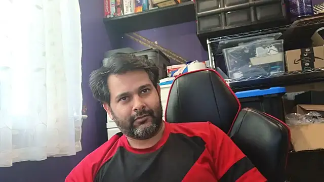 Snapshot of Sakhtlaundaz chatting on 10/06/25, 12:46 Sakhtlaundaz online show from 10/06/25, 12:46