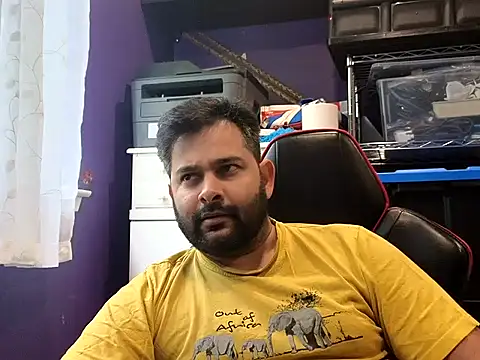 Snapshot of Sakhtlaundaz chatting on 10/12/25, 06:18 Sakhtlaundaz online show from 10/12/25, 06:18