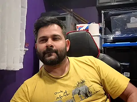 Snapshot of Sakhtlaundaz chatting on 10/14/25, 04:02 Sakhtlaundaz online show from 10/14/25, 04:02