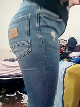 lolo890 online show from 10/24/25, 04:25