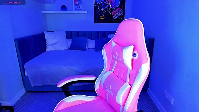 Snapshot of Lexi_Split chatting on 02/11/25, 08:26 Lexi Split online show from 02/11/25, 08:26