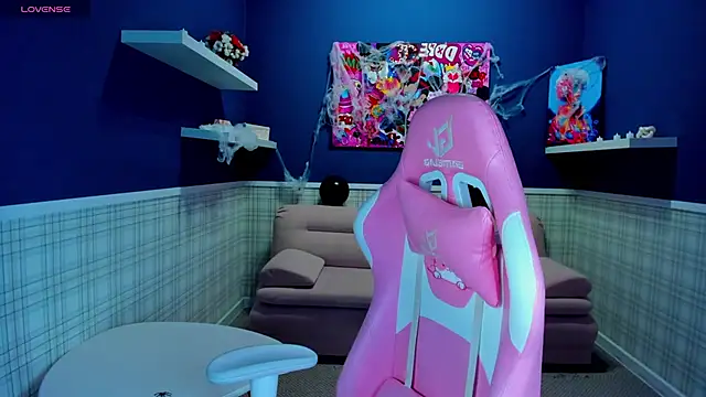 Snapshot of Lexi_Split chatting on 10/30/25, 07:10 Lexi Split online show from 10/30/25, 07:10