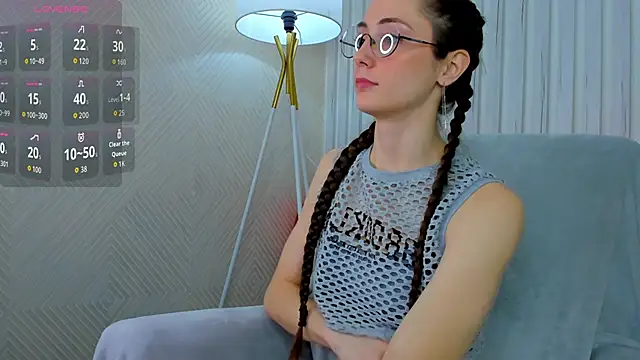 Snapshot of Lexi_Split chatting on 06/18/26, 02:01 Lexi Split online show from 06/18/26, 02:01