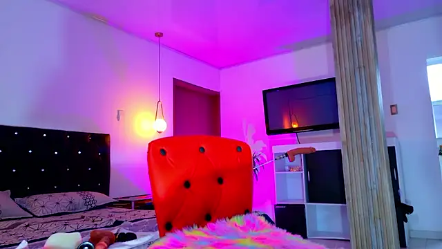 Snapshot of SQUIRT4UMEGAN chatting on 01/13/26, 12:32 SQUIRT4UMEGAN online show from 01/13/26, 12:32