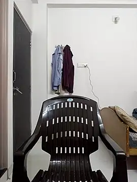 Snapshot of jonson8509 chatting on 11/18/25, 12:05 jonson8509 online show from 11/18/25, 12:05