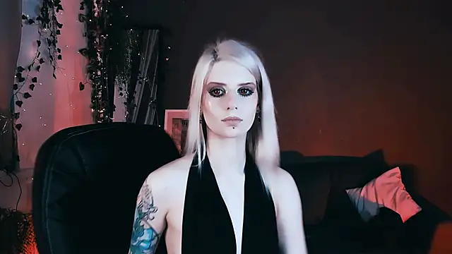 Noah ElmerX online show from 09/18/25, 06:54