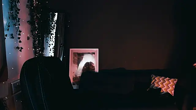 Noah ElmerX online show from 10/05/25, 07:17