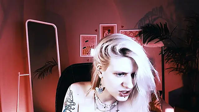 Noah ElmerX online show from 10/10/25, 04:50