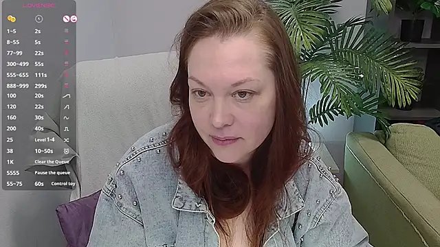 CutieGinger online show from 11/02/25, 05:15