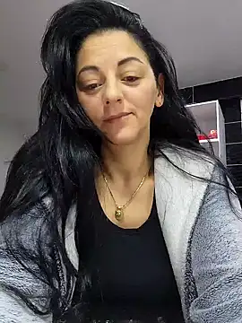 bruneta sexy23 online show from 02/05/25, 04:06