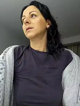 bruneta sexy23 online show from 03/13/25, 04:49