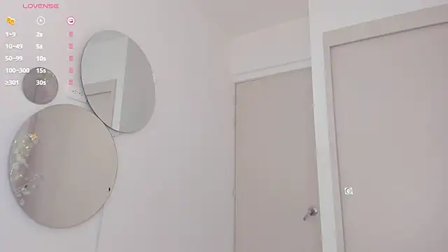 mia yourmommy online show from 03/02/25, 09:54